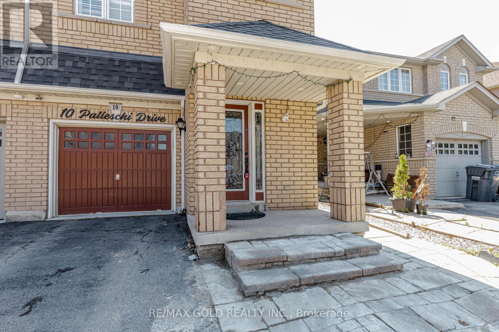10 Palleschi Drive, Brampton, Ontario  L6P 2S1 - Photo 3 - W13206196