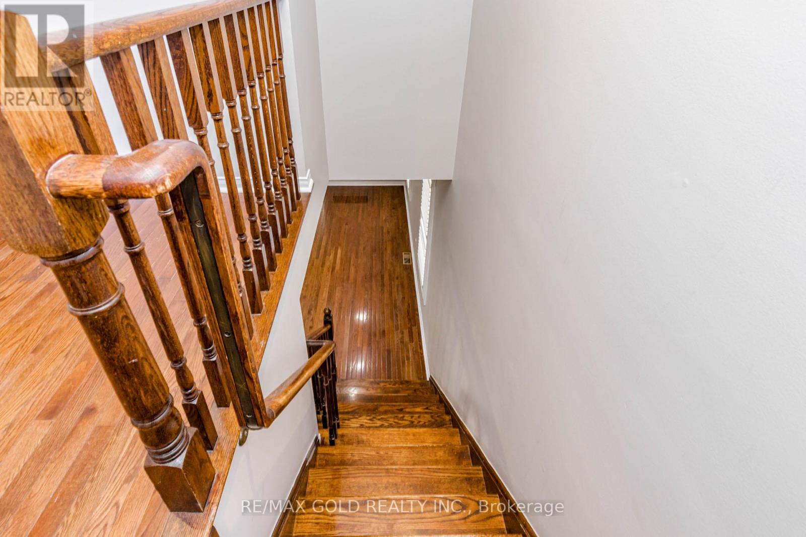 10 Palleschi Drive, Brampton, Ontario  L6P 2S1 - Photo 9 - W13206196