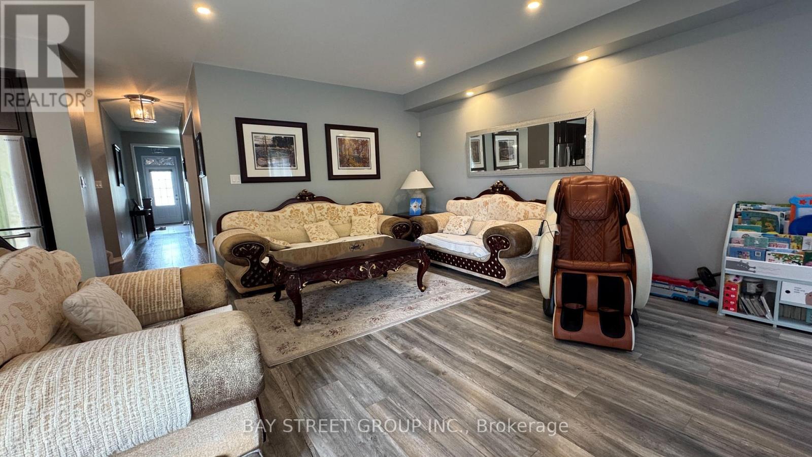 7889 Buckeye Crescent, Niagara Falls, Ontario  L2H 2Y6 - Photo 7 - X13206168