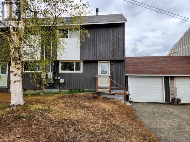 114 KITZA AVENUE, Faro, Yukon