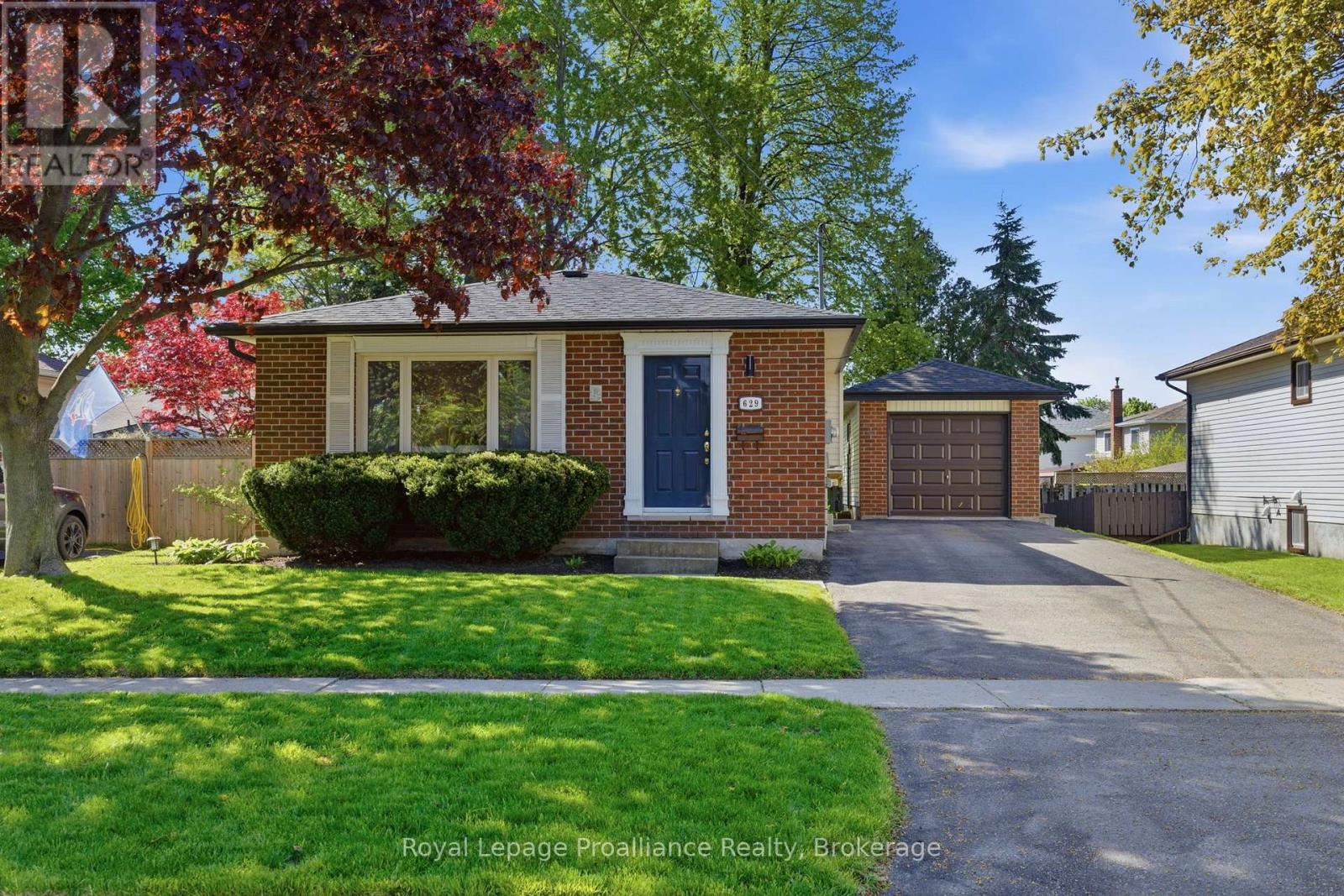 629 MACKECHNIE CRESCENT, Cobourg, Ontario