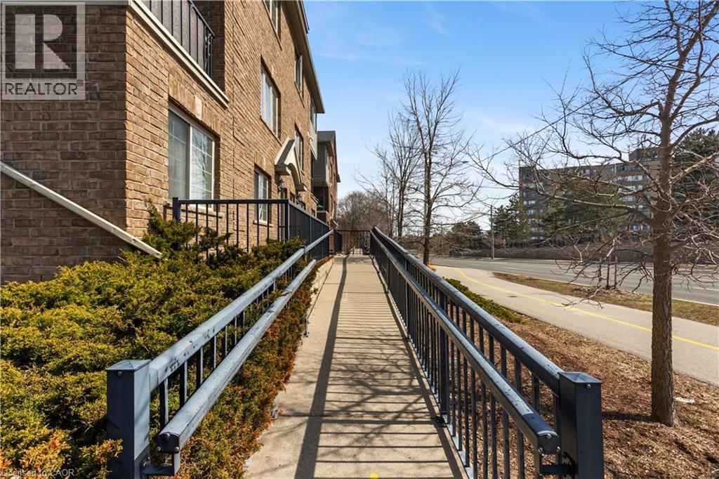 950 Highland Road W Unit# 20, Kitchener, Ontario  N2N 0A5 - Photo 3 - 40834296