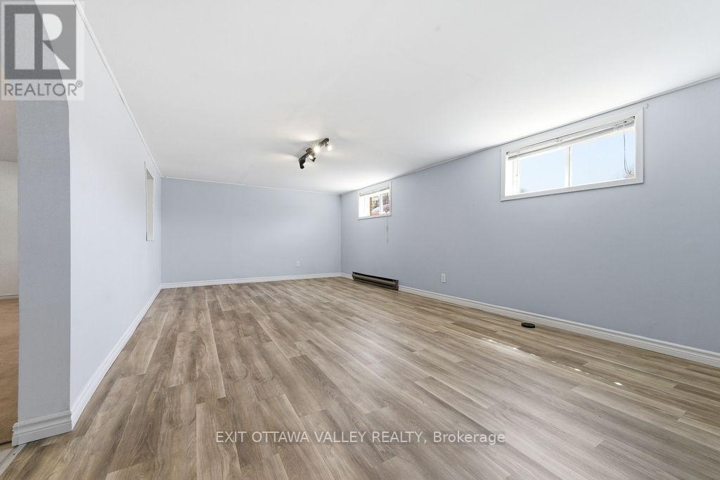 587 Alfred Street E, Pembroke, Ontario  K8A 8A2 - Photo 21 - X13041214