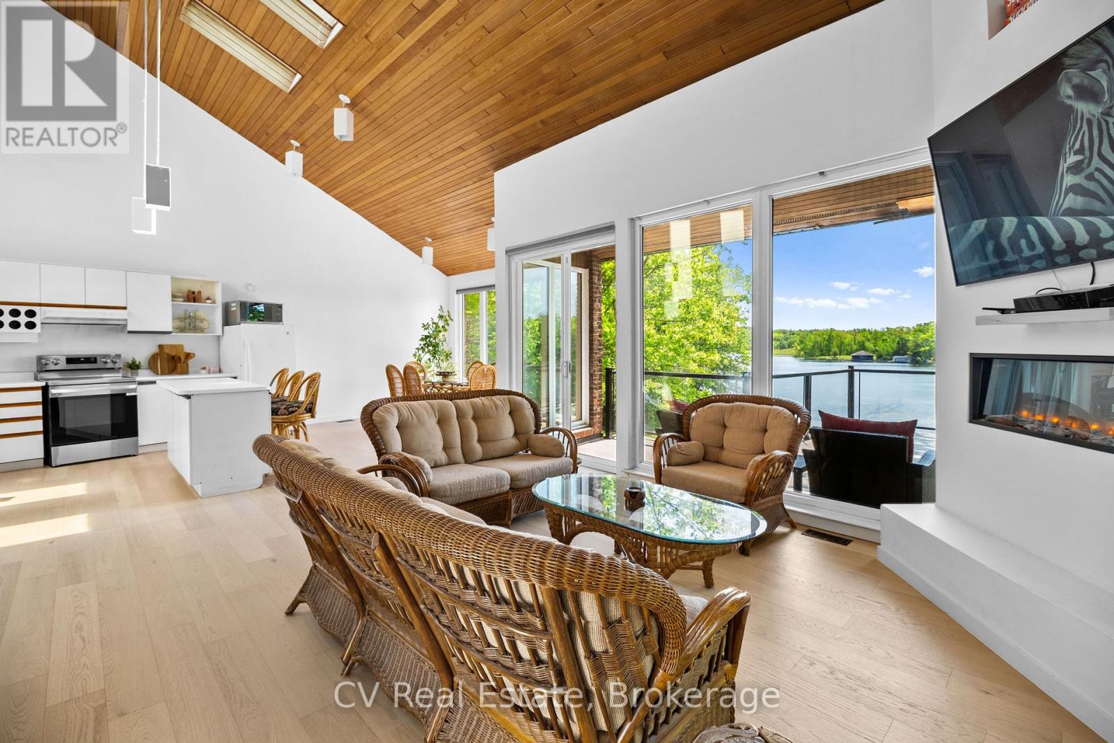 1030 S Sunset Bay Rd, Gravenhurst (Muskoka (S)), Ontario  P1P 1R2 - Photo 13 - X13206252