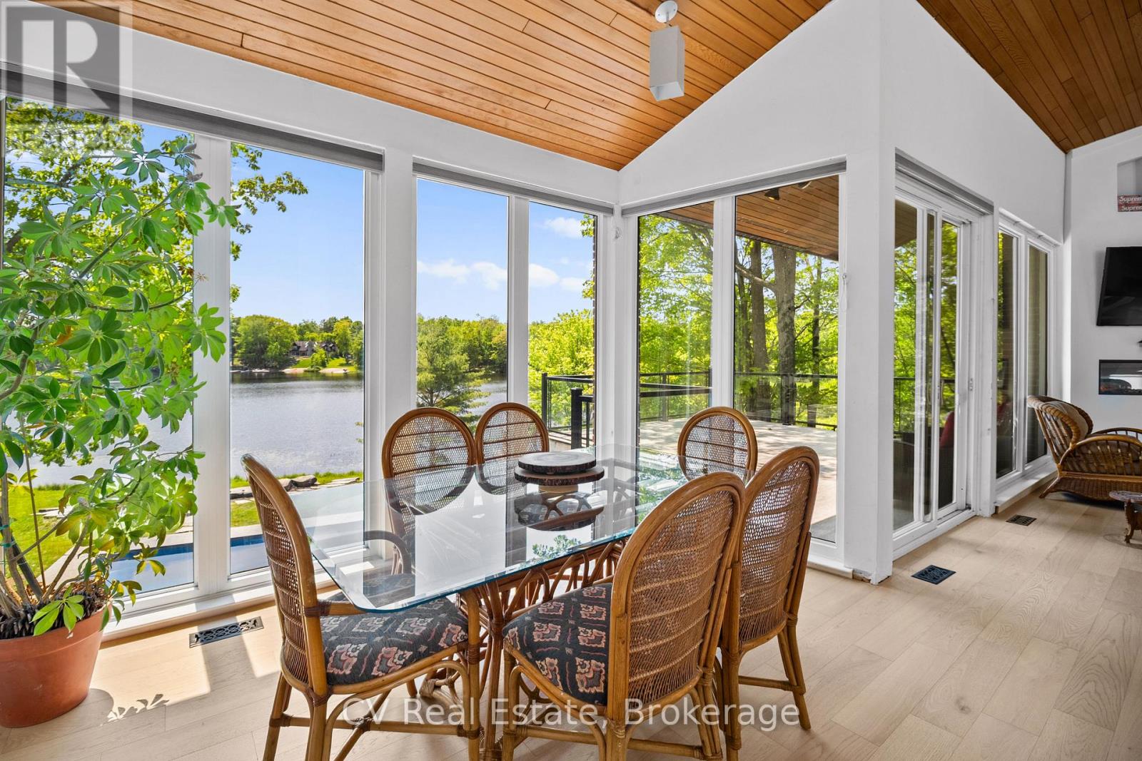 1030 S Sunset Bay Rd, Gravenhurst (Muskoka (S)), Ontario  P1P 1R2 - Photo 15 - X13206252