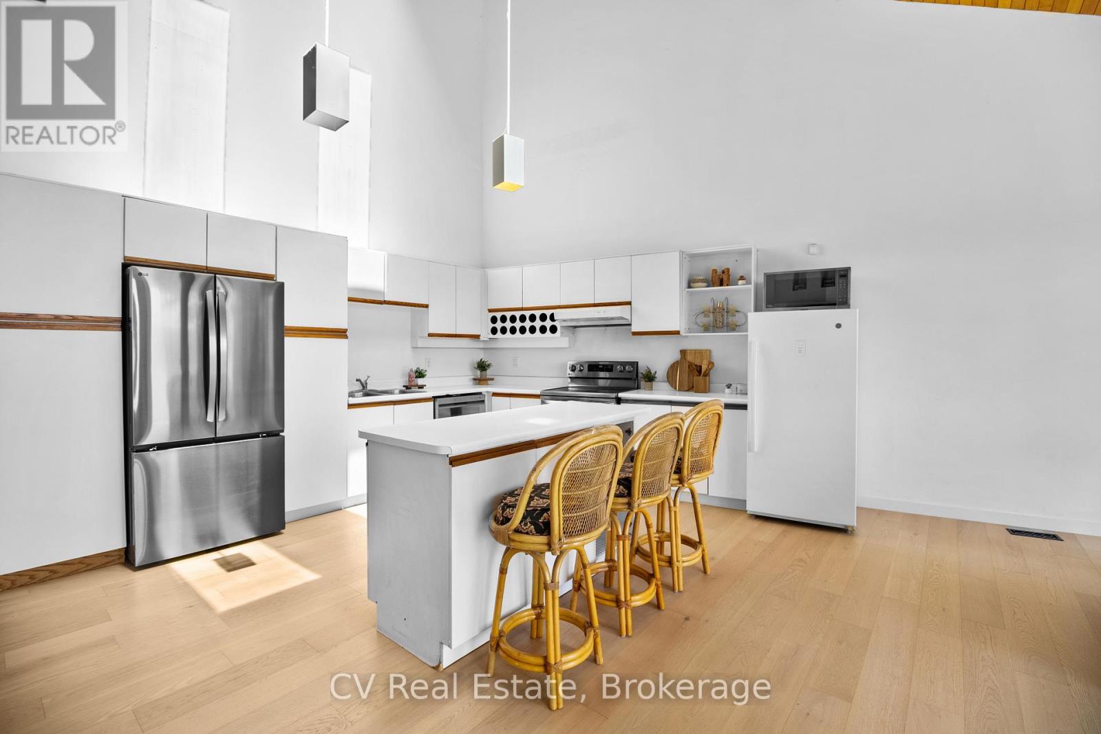 1030 S Sunset Bay Rd, Gravenhurst (Muskoka (S)), Ontario  P1P 1R2 - Photo 18 - X13206252