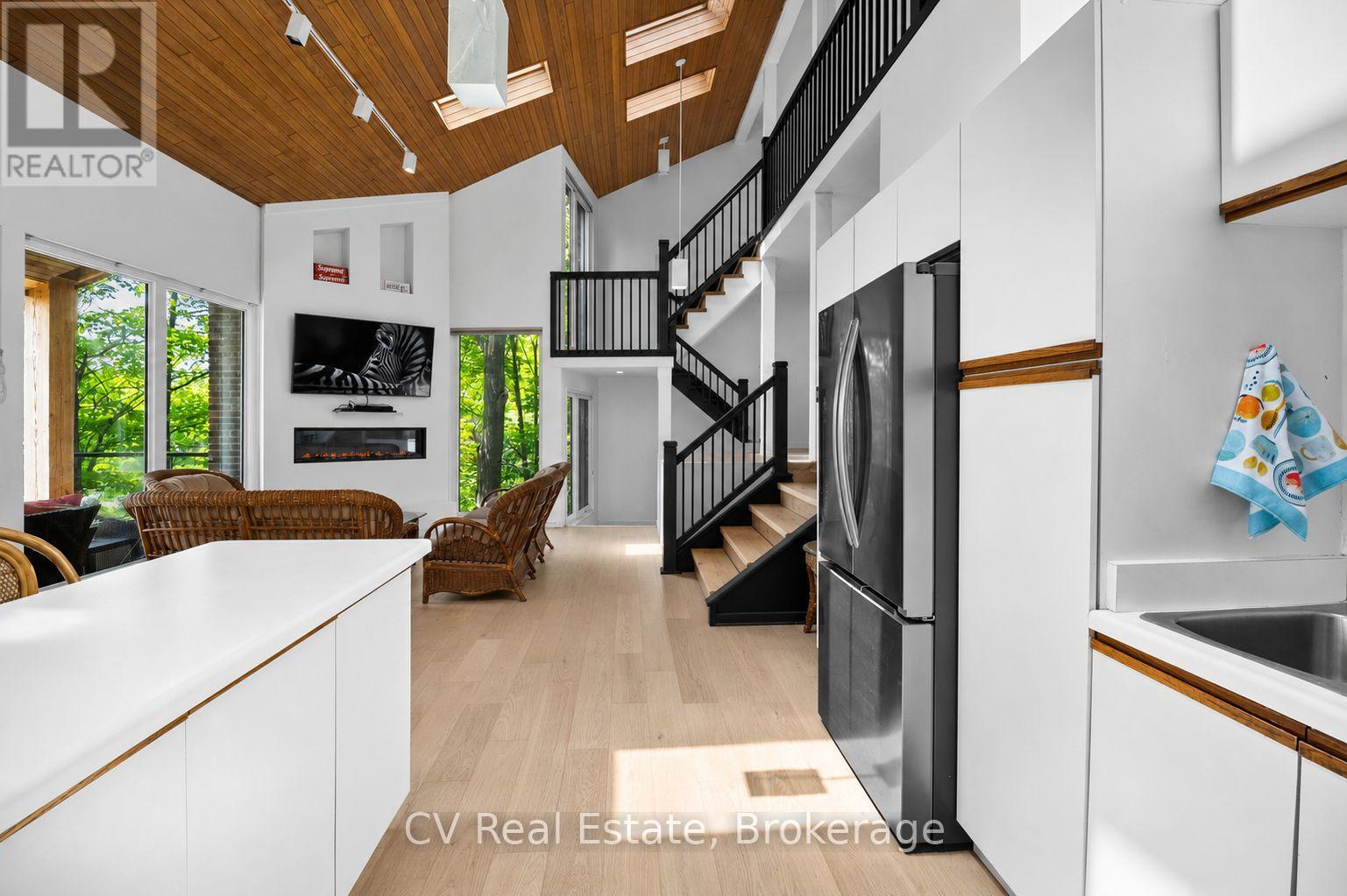 1030 S Sunset Bay Rd, Gravenhurst (Muskoka (S)), Ontario  P1P 1R2 - Photo 20 - X13206252