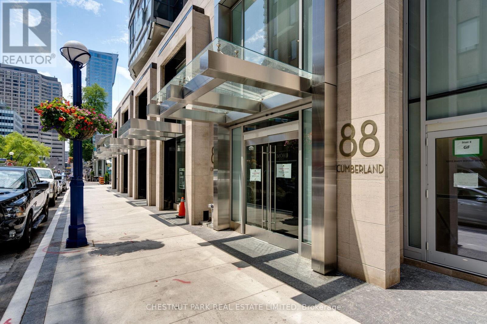 1902 - 88 CUMBERLAND STREET, Toronto, Ontario