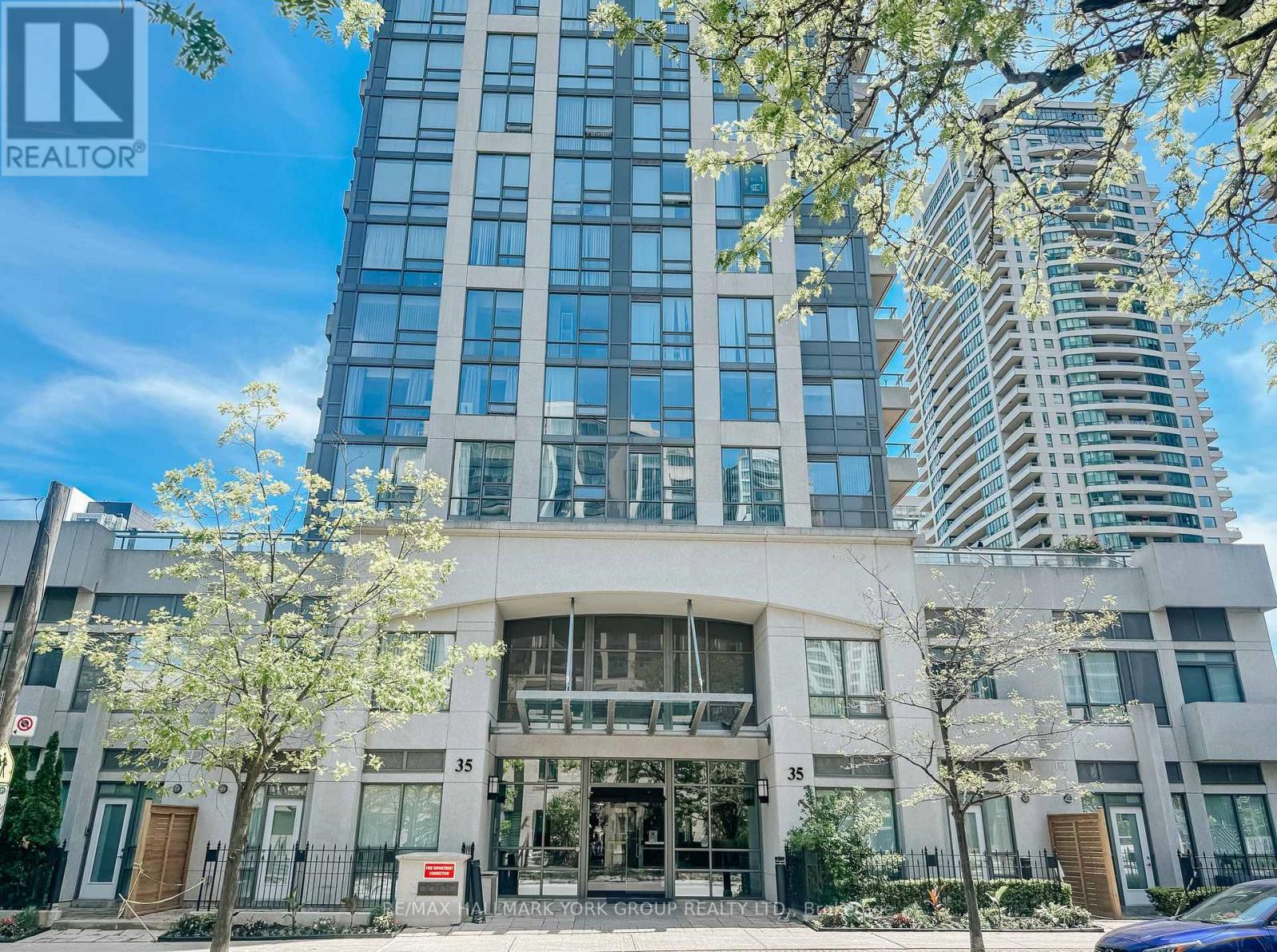2109 - 35 HOLLYWOOD AVENUE, Toronto, Ontario