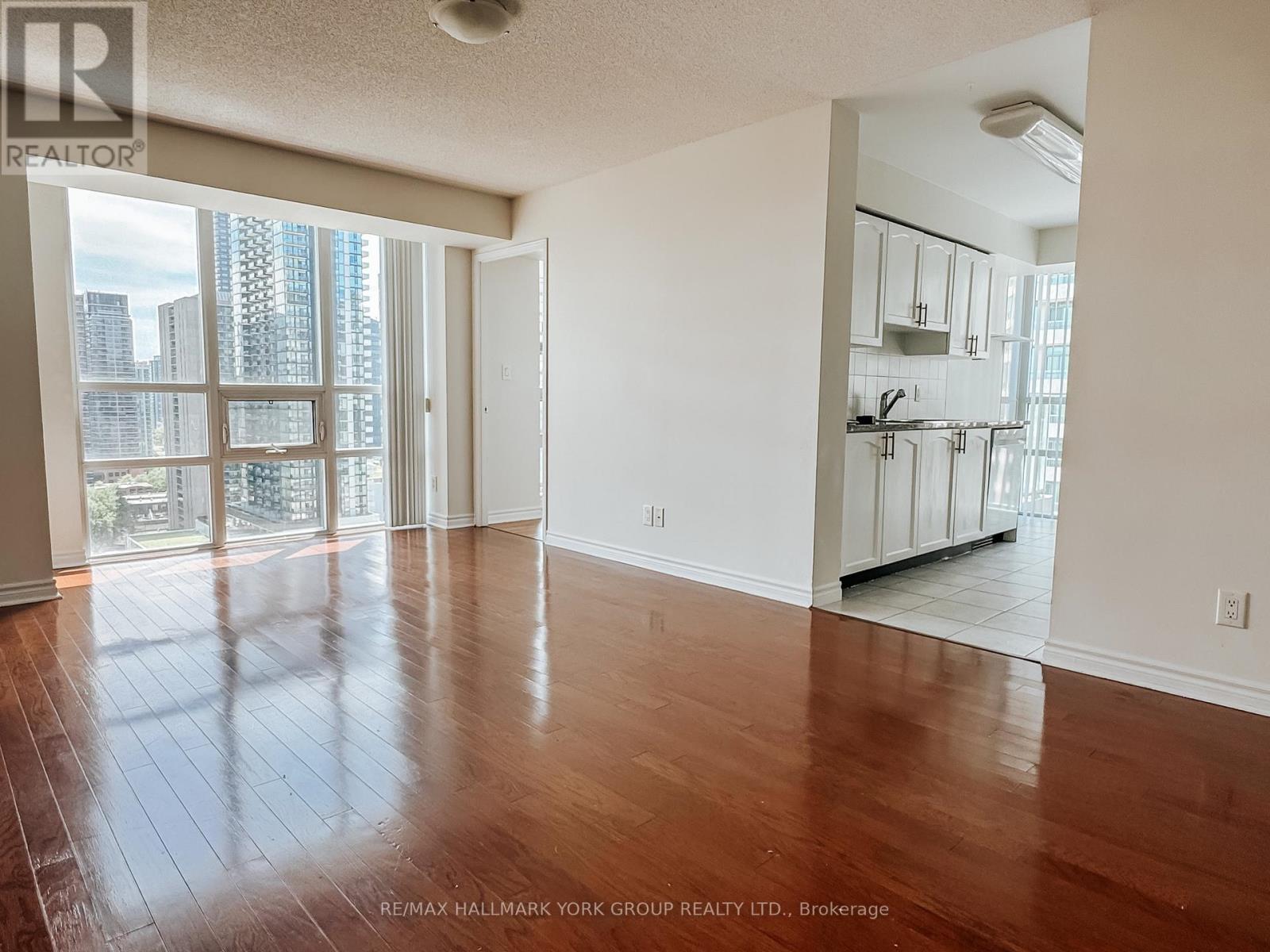 2109 - 35 Hollywood Avenue, Toronto, Ontario  M2N 0A9 - Photo 3 - C13206258