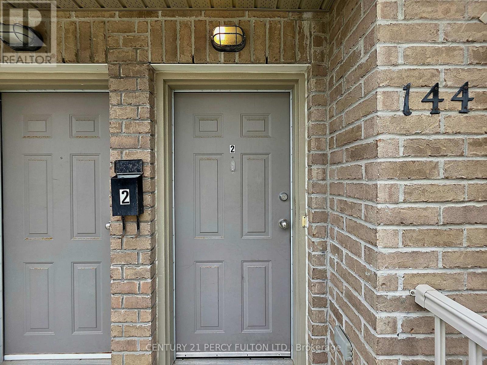 #2 - 144 Mary Street N, Oshawa, Ontario  L1G 5B9 - Photo 2 - E13206232