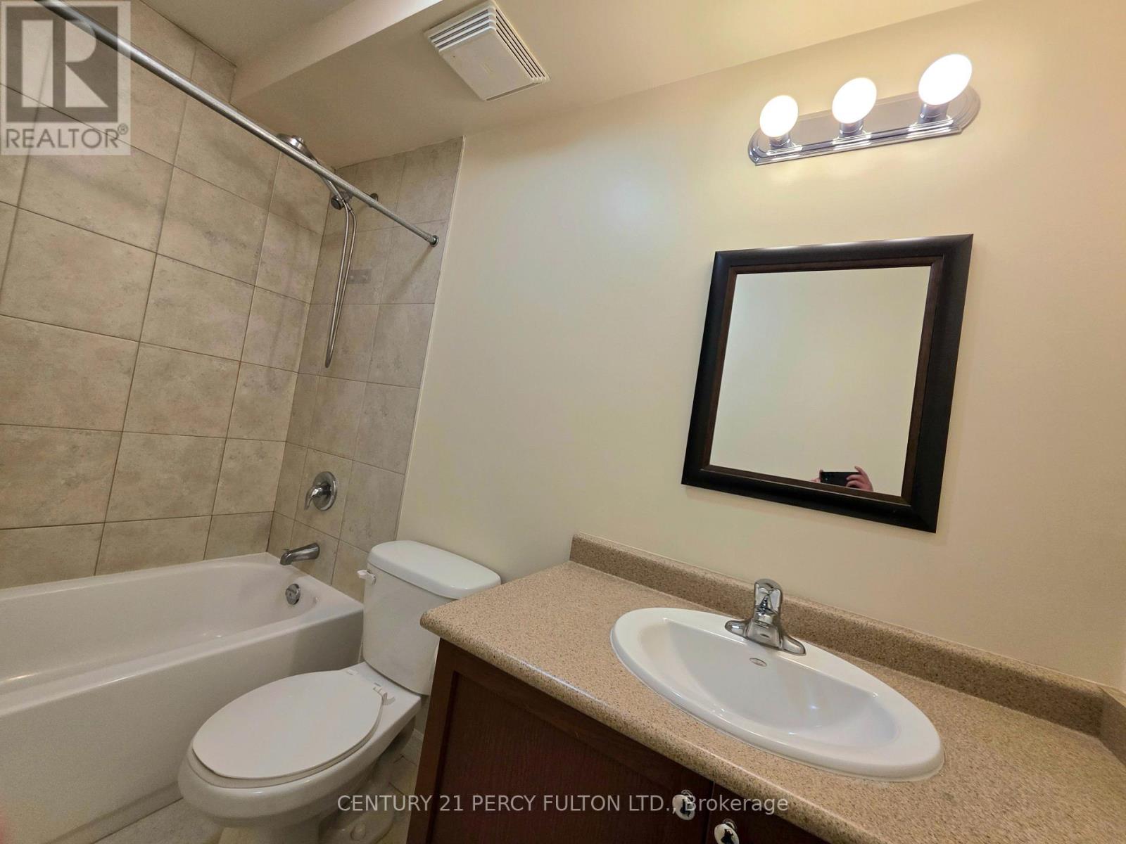 #2 - 144 Mary Street N, Oshawa, Ontario  L1G 5B9 - Photo 27 - E13206232