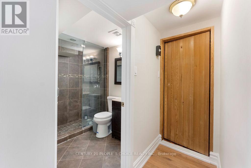 2250 Kenbard Road W, Mississauga, Ontario L5B 2E8 - Photo 36 - W13206234