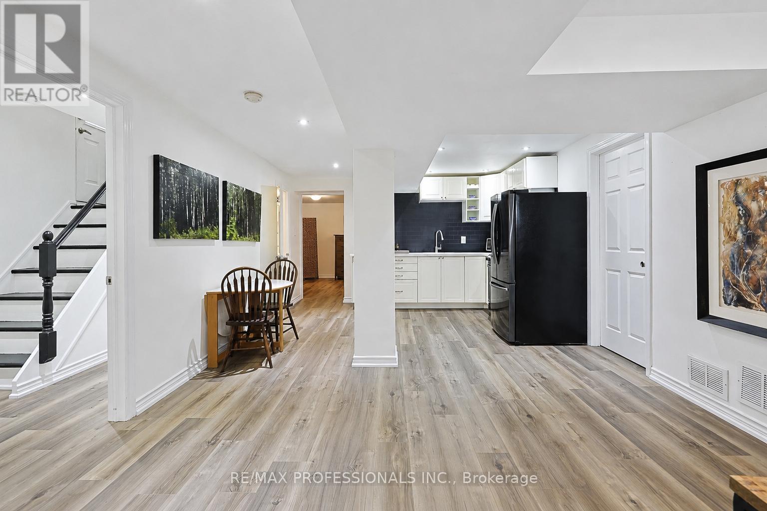 39 Sealcove Drive, Toronto, Ontario M9C 2C7 - Photo 38 - W13206264