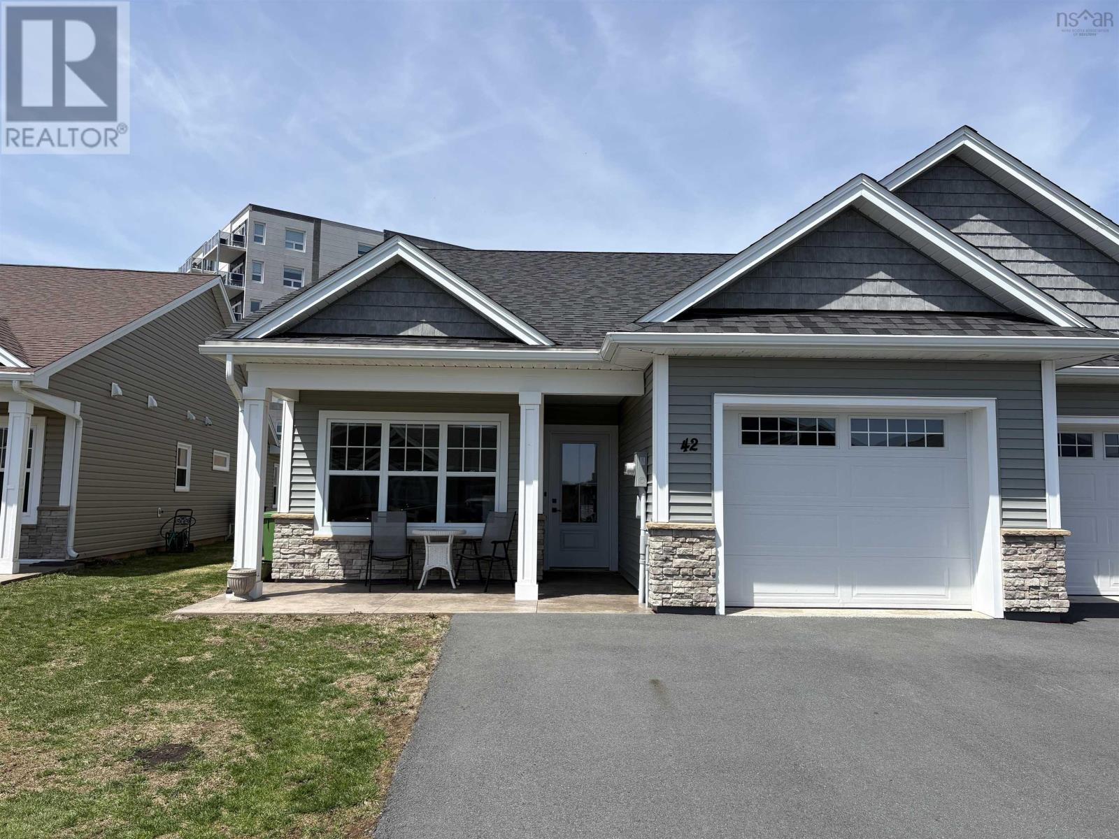 42 Elizabeth Avenue, Garlands Crossing, Nova Scotia  B0N 2T0 - Photo 1 - 202612389