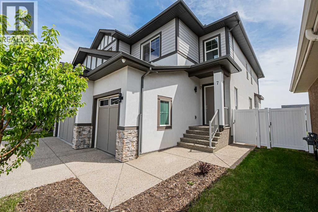 7 Waterford Heights, Chestermere, Alberta  T1X 2M7 - Photo 3 - A2315238