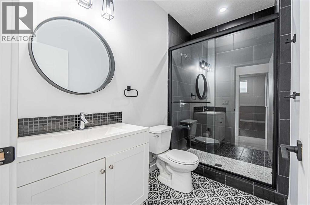 7 Waterford Heights, Chestermere, Alberta  T1X 2M7 - Photo 43 - A2315238