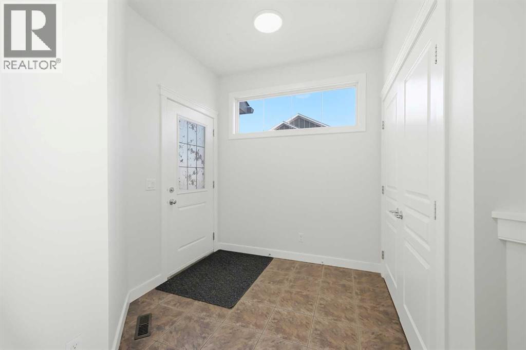 59 Redstone Park Ne, Calgary, Alberta  T3N 0K1 - Photo 4 - A2312589