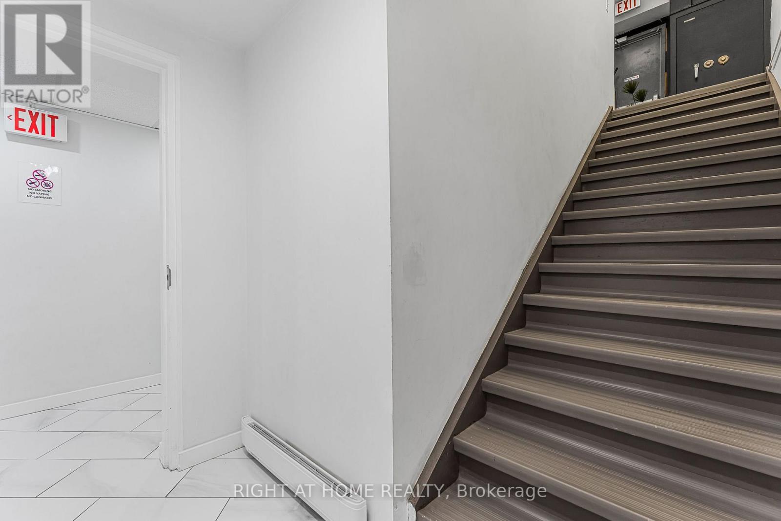 4872 Victoria Avenue, Niagara Falls, Ontario L2E 4C5 - Photo 18 - X13183348