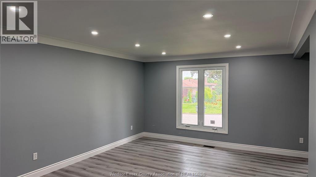 3131 Briarbank, Windsor, Ontario  N8R 1T1 - Photo 2 - 26012338