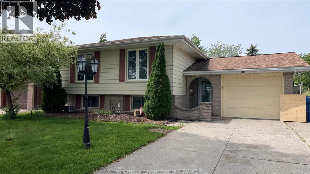 3131 BRIARBANK, Windsor, Ontario