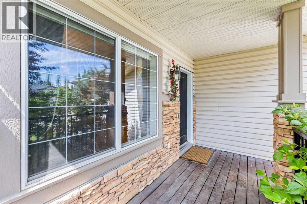 11 Simcoe Crescent Sw, Calgary, Alberta  T3H 4K6 - Photo 4 - A2292695