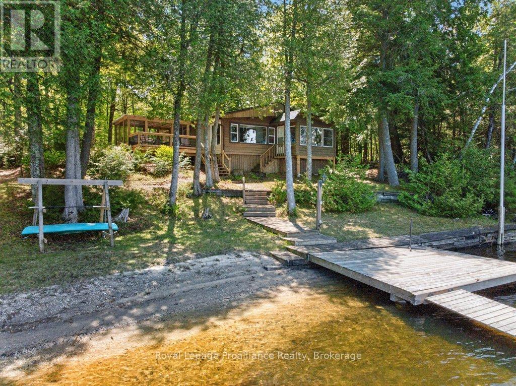 1051c Hereford Highlands Lane, Frontenac, Ontario  K0H 1C0 - Photo 1 - X13206288