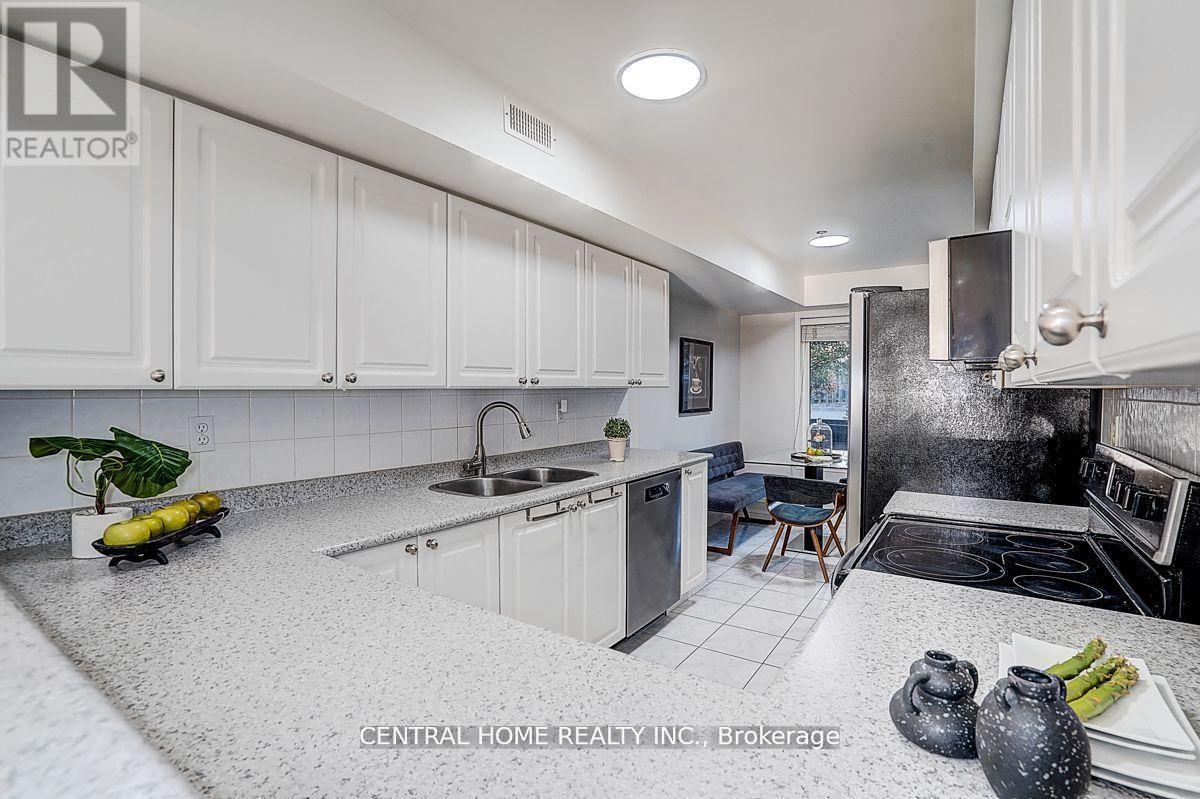 11 - 988 Sheppard Avenue W, Toronto, Ontario  M3H 2T6 - Photo 16 - C13206270