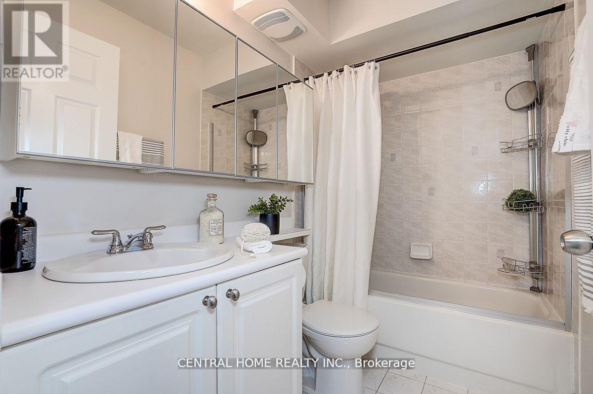 11 - 988 Sheppard Avenue W, Toronto, Ontario  M3H 2T6 - Photo 23 - C13206270