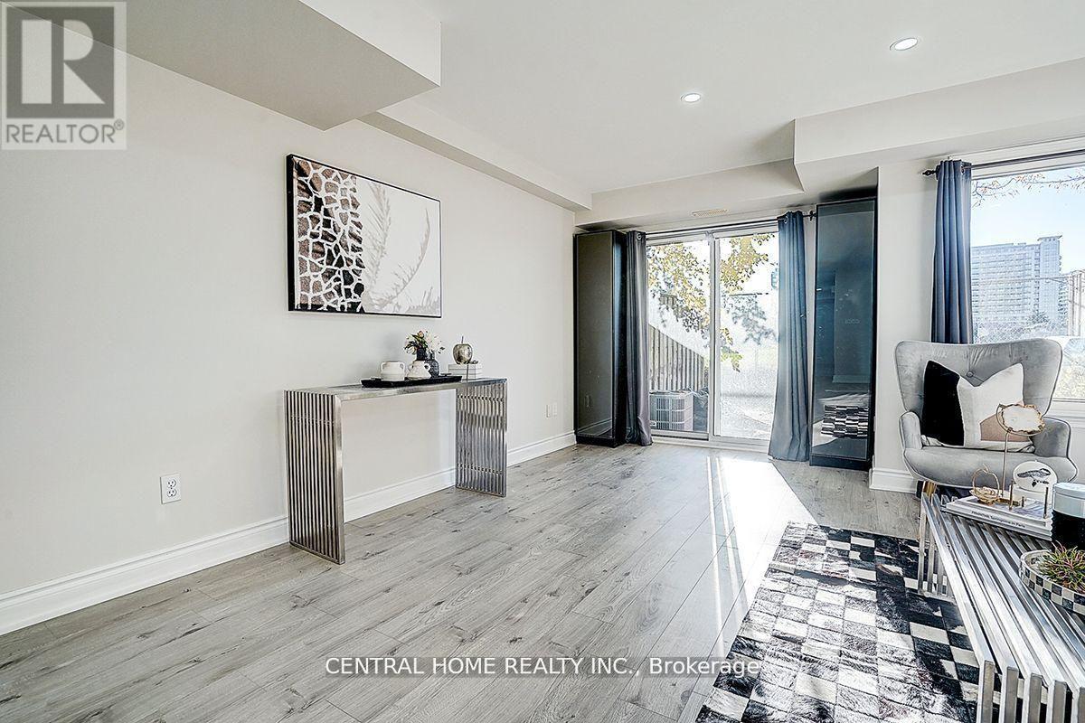 11 - 988 Sheppard Avenue W, Toronto, Ontario  M3H 2T6 - Photo 9 - C13206270