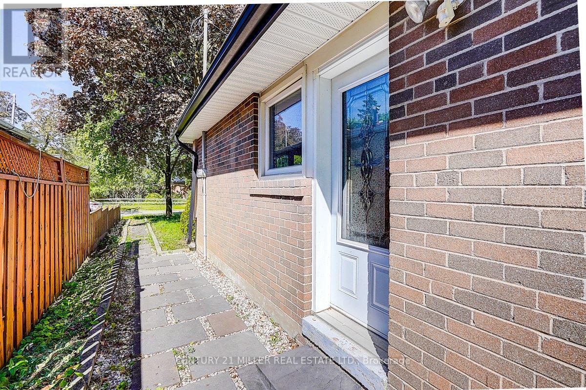 37 Dallington Drive, Toronto, Ontario  M2J 2G4 - Photo 6 - C13206274