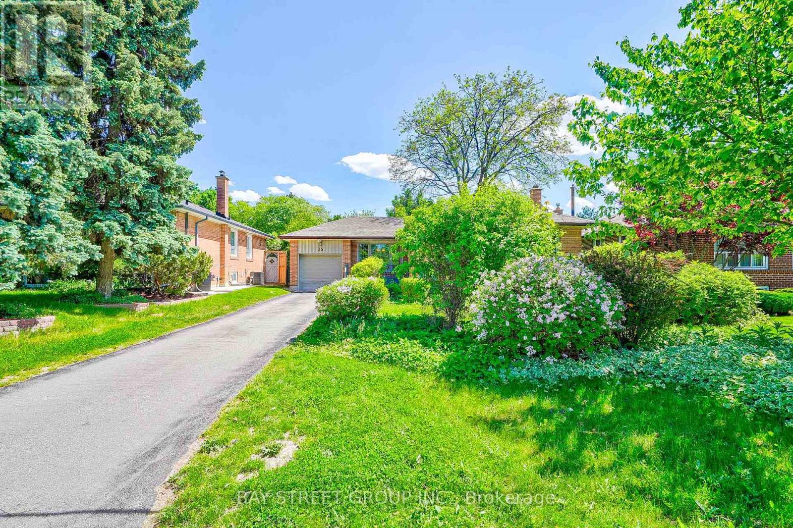 35 Camwood Crescent, Toronto, Ontario  M3A 3L3 - Photo 2 - C13206278
