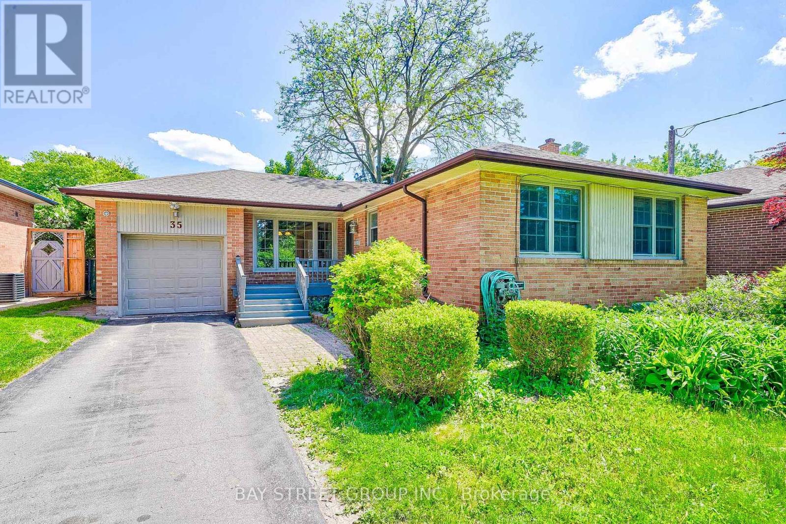35 Camwood Crescent, Toronto, Ontario  M3A 3L3 - Photo 3 - C13206278