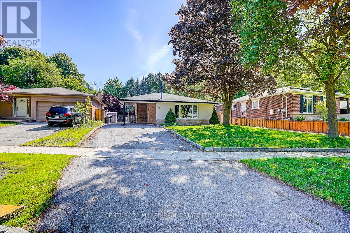 37 DALLINGTON DRIVE, Toronto, Ontario