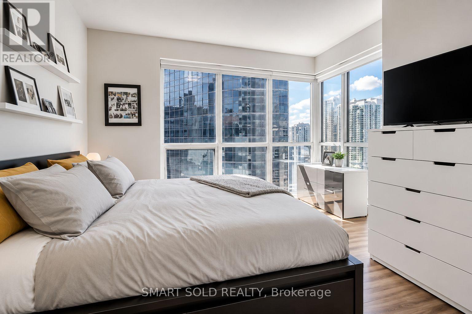 1712 - 300 Front Street W, Toronto, Ontario  M5V 0E9 - Photo 13 - C13058424