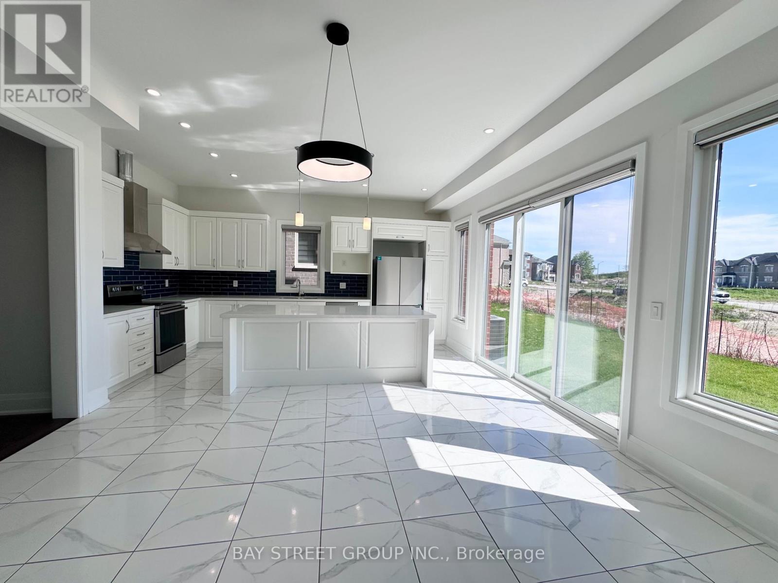 15 Backhouse Drive, Richmond Hill, Ontario  L4E 1M8 - Photo 11 - N13206332