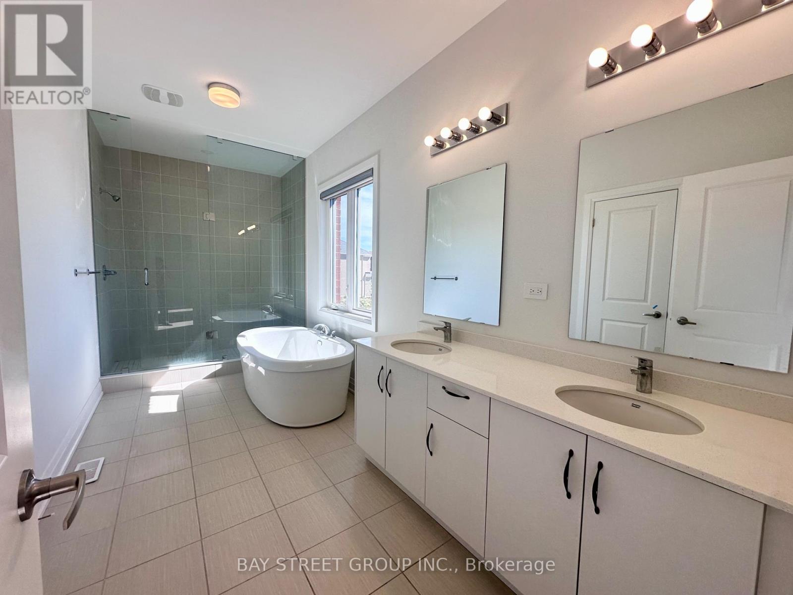 15 Backhouse Drive, Richmond Hill, Ontario  L4E 1M8 - Photo 17 - N13206332