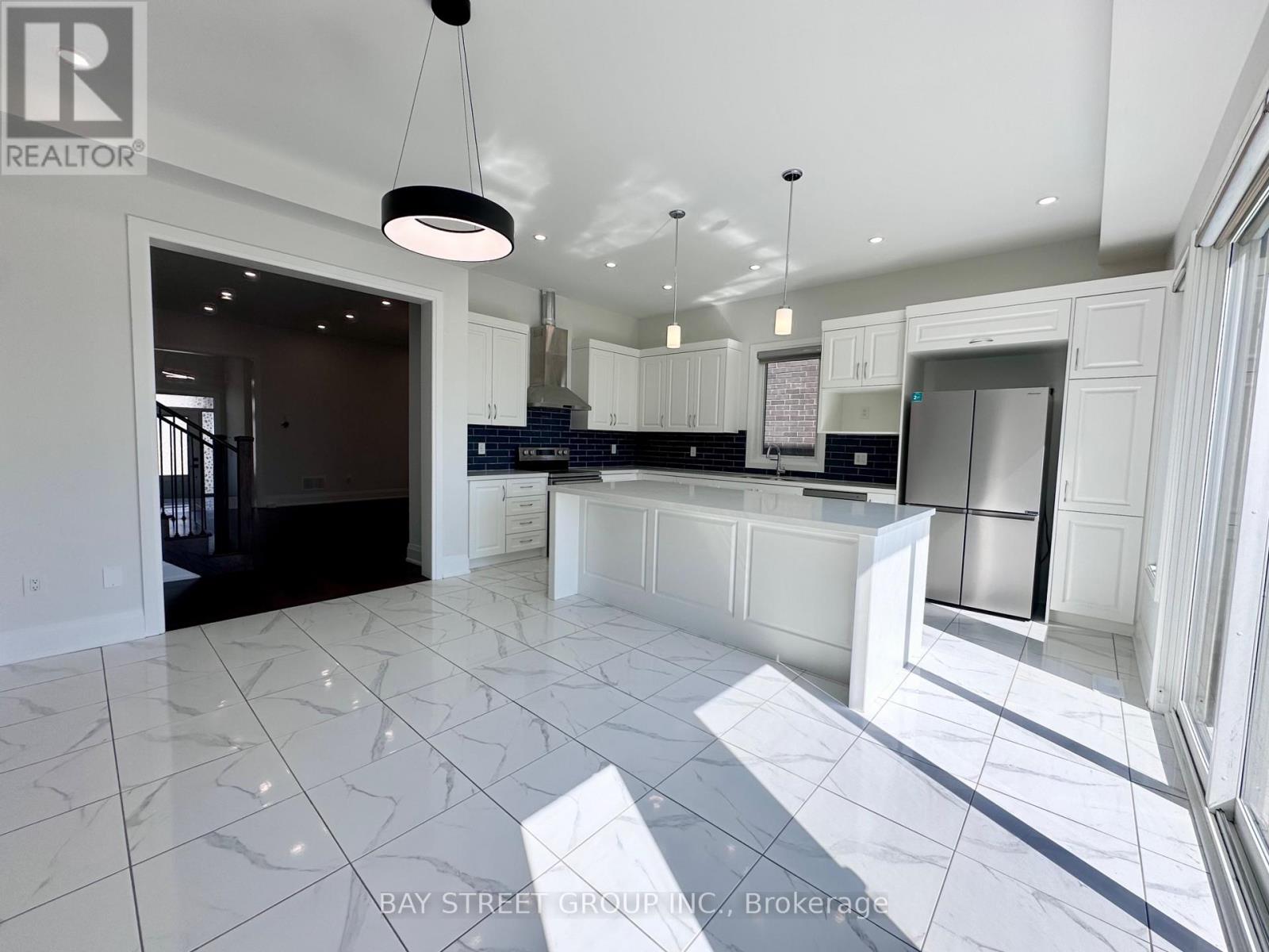 15 Backhouse Drive, Richmond Hill, Ontario  L4E 1M8 - Photo 7 - N13206332