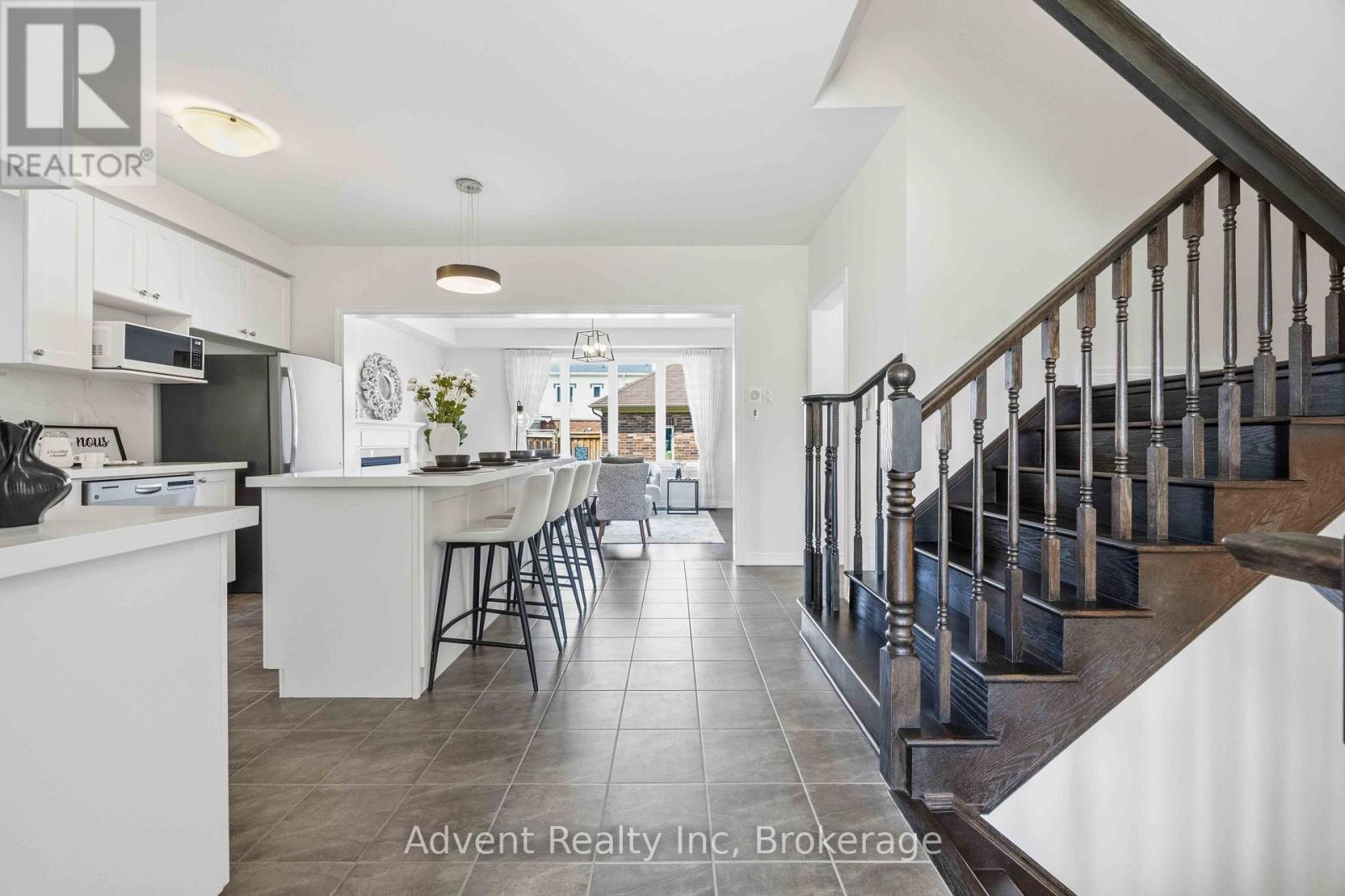 62 Demott Avenue, Markham, Ontario  L6B 0Z1 - Photo 5 - N13206334