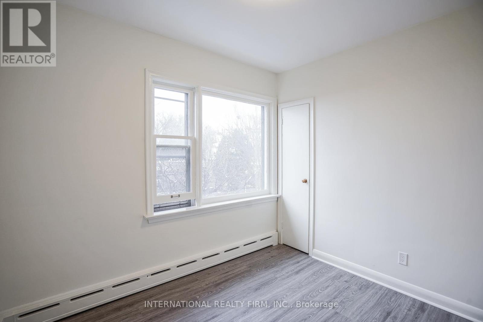 3 - 295 Indian Grove W, Toronto, Ontario  M6P 2H6 - Photo 16 - W13206292