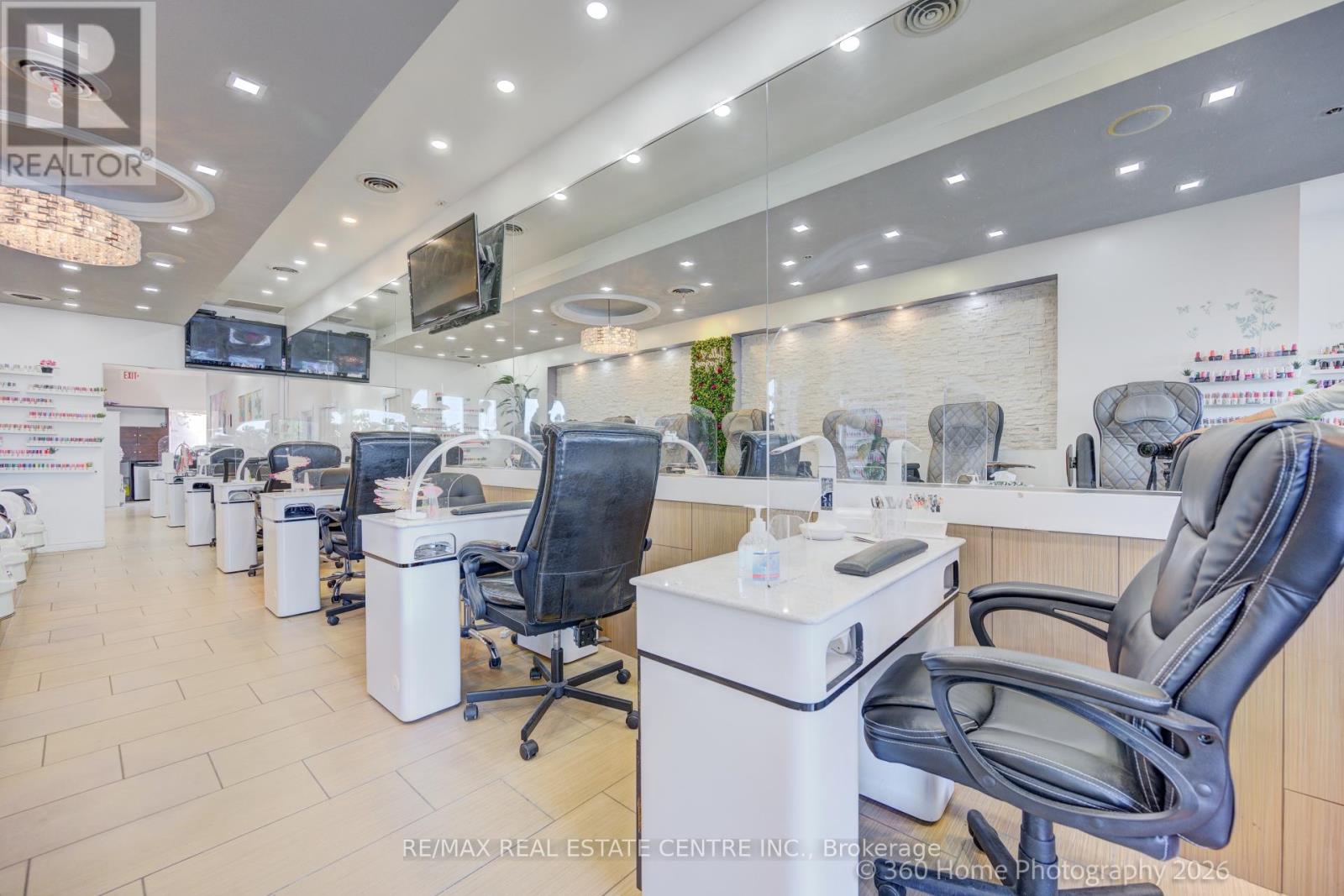 1500 Upper Middle Road W, Oakville, Ontario  L6M 0C2 - Photo 6 - W13206298