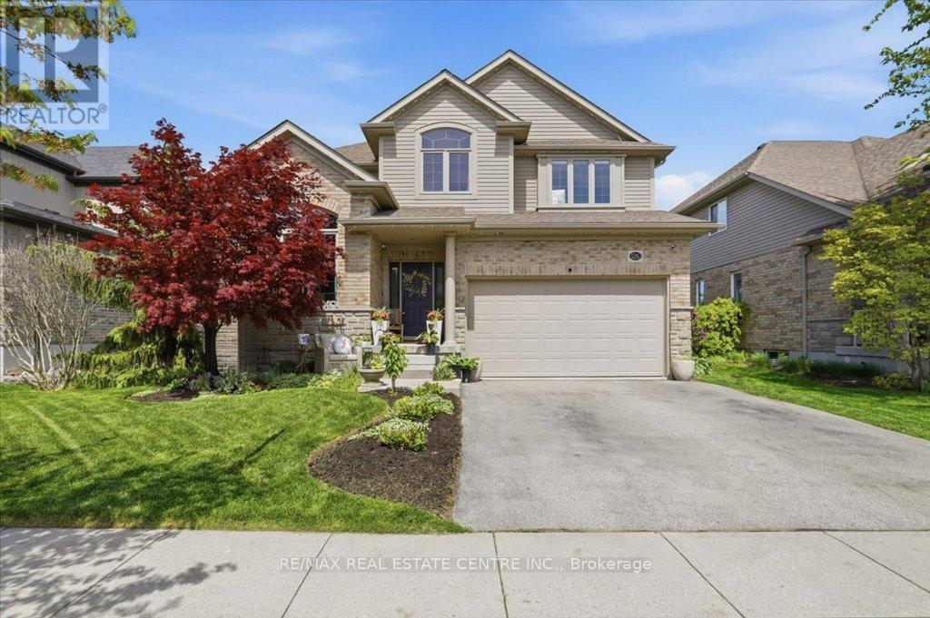 126 GOLDSCHMIDT CRESCENT, Wilmot, Ontario