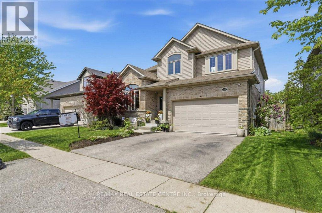 126 Goldschmidt Crescent, Wilmot, Ontario  N3A 4R6 - Photo 3 - X13206282