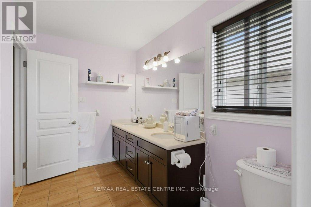 126 Goldschmidt Crescent, Wilmot, Ontario  N3A 4R6 - Photo 37 - X13206282