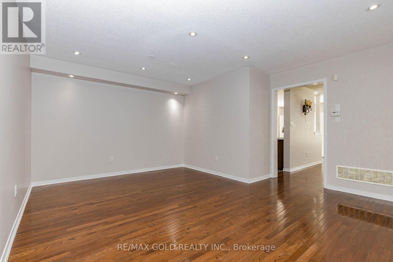 10 Palleschi Drive, Brampton, Ontario  L6P 2S1 - Photo 10 - W13206196