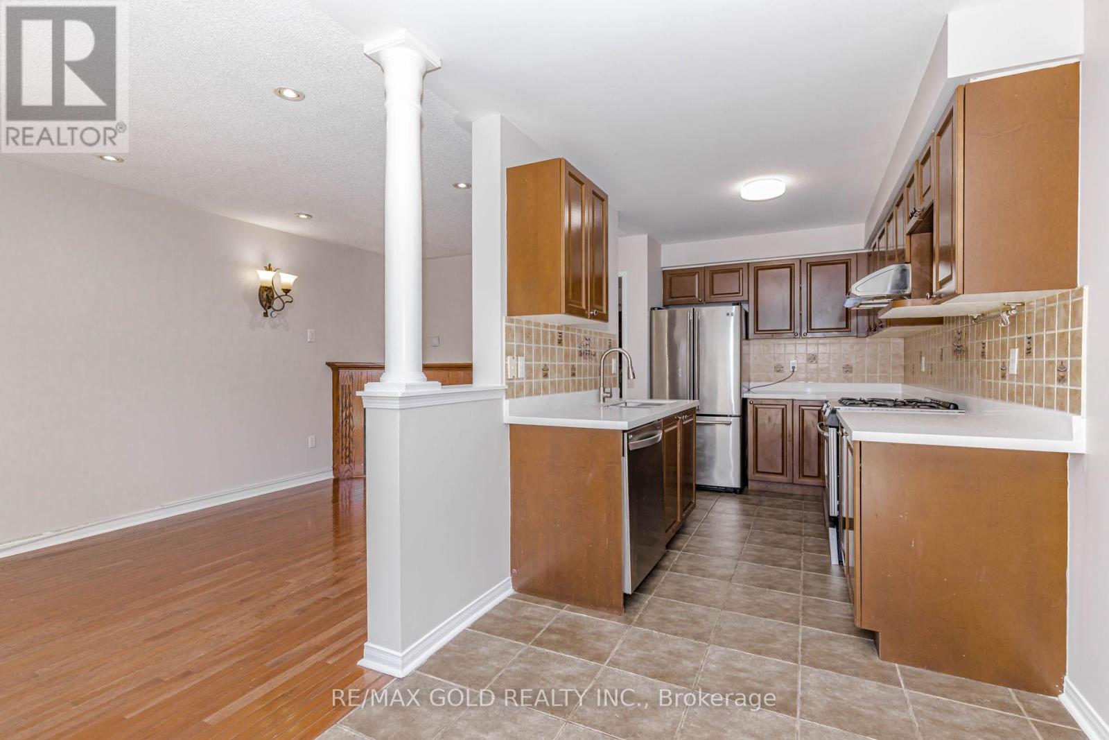 10 Palleschi Drive, Brampton, Ontario  L6P 2S1 - Photo 14 - W13206196