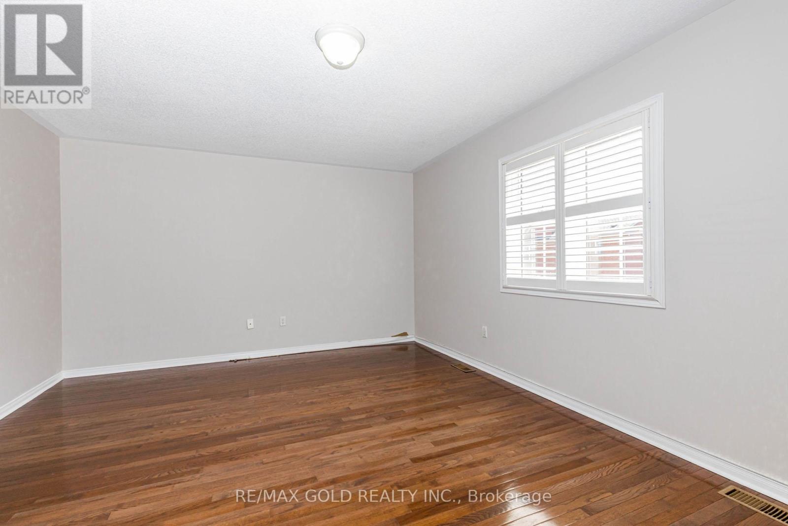 10 Palleschi Drive, Brampton, Ontario  L6P 2S1 - Photo 6 - W13206196