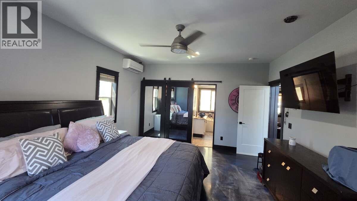 10795 Westshore Road, Vernon, British Columbia  V1H 2C3 - Photo 17 - 10380470