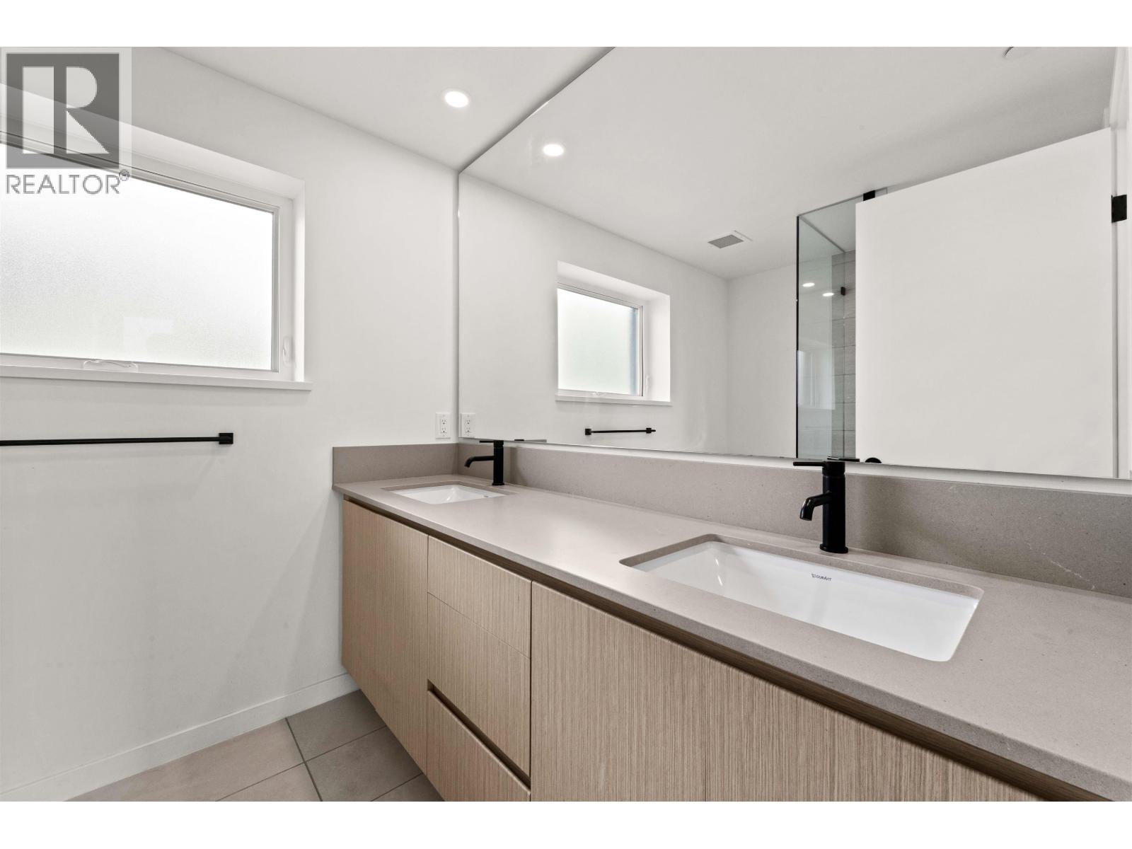 42 528 E 2nd Street, North Vancouver, British Columbia  V7L 0G8 - Photo 15 - R3128582