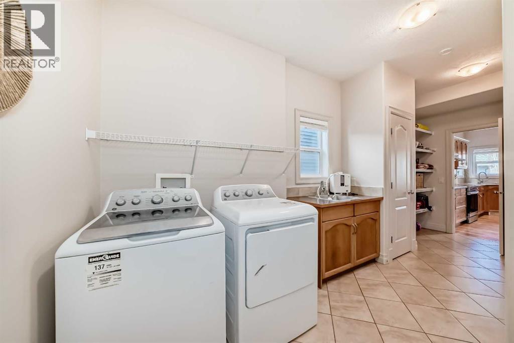832 Coopers Square SW, Airdrie, Alberta  T4B 0G5 - Photo 19 - A2309189